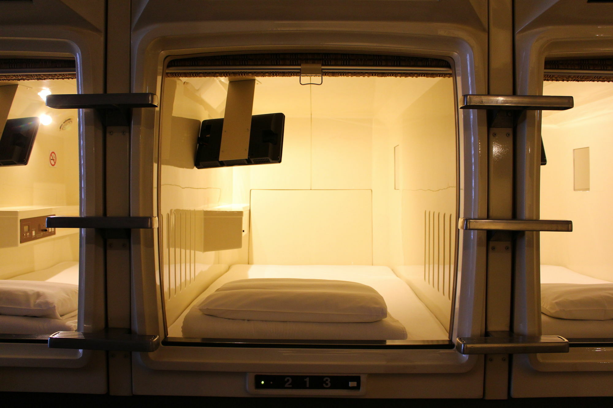 Sauna & Capsule Hotel Hokuo Tokio Zewnętrze zdjęcie